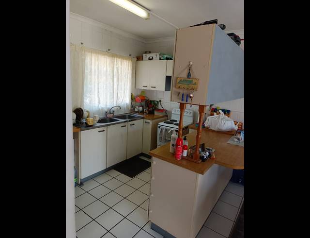 2 BEDROOM APARTMENT FOR SALE IN SCOTTSVILLE